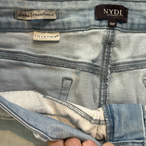 NYDJ Jenna Straight Ankle W/Appliqué Raw Hem Jeans in Palm Desert 18 PETITE - Picture 7 of 8